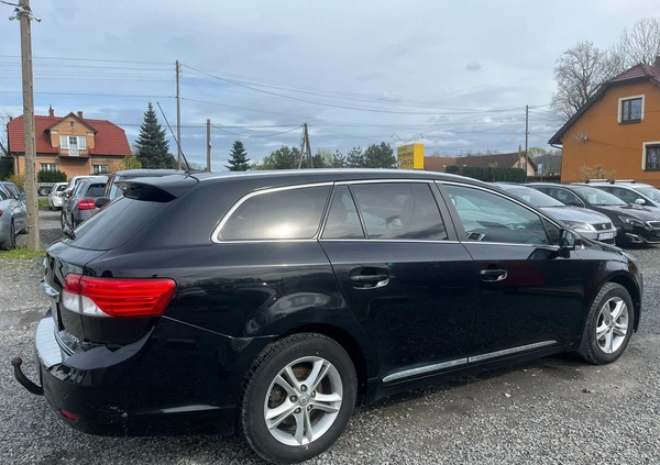 Toyota Avensis cena 54900 przebieg: 130886, rok produkcji 2014 z Sanok małe 301